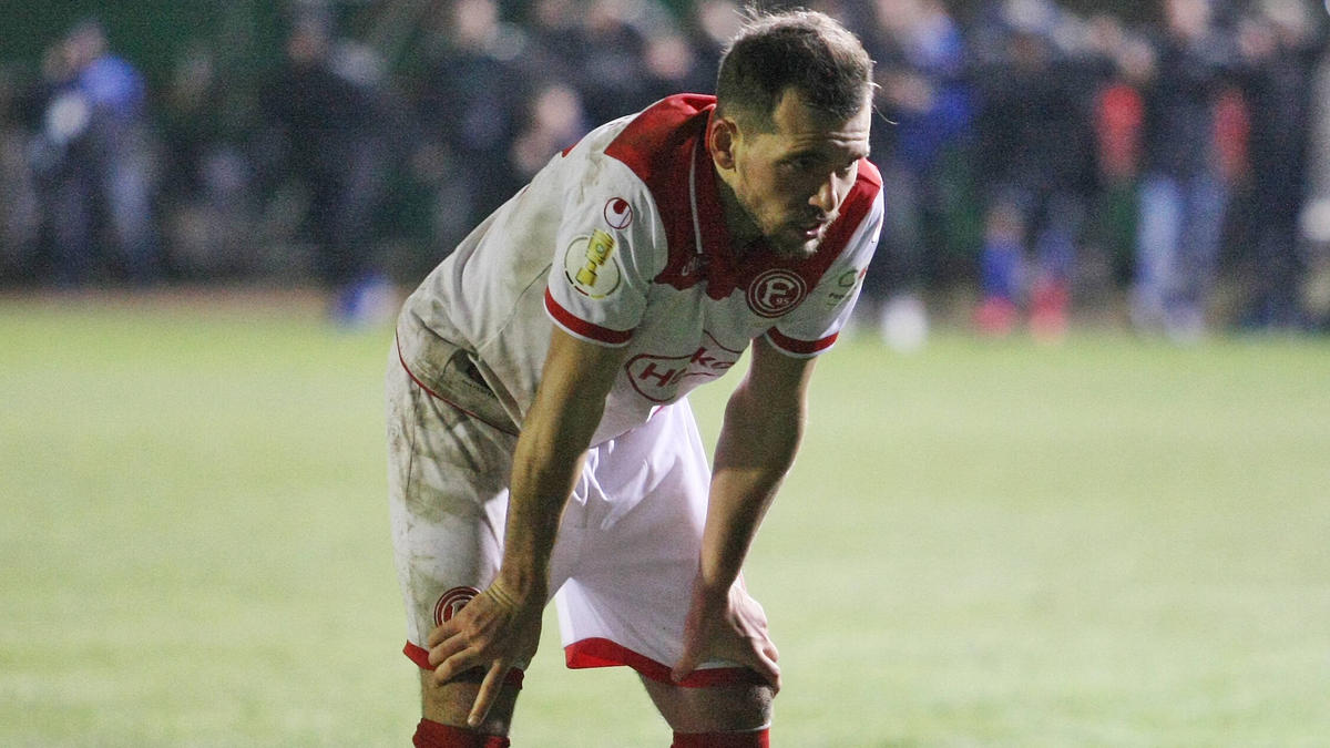 Fortuna Düsseldorf scheiterte im DFB-Pokal am 1. FC Saarbrücken Fortuna Düsseldorf scheiterte im DFB-Pokal am 1. FC Saarbrücken