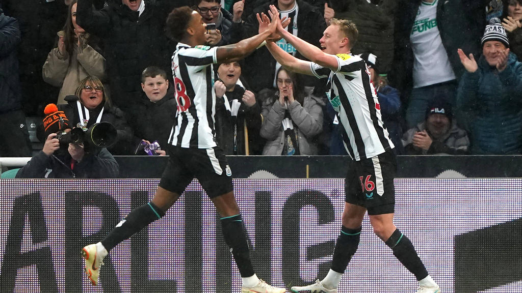 Newcastle United winkt der Titelgewinn im Ligapokal