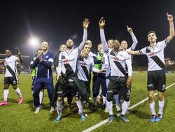 FC Den Bosch viert feest nadat de ploeg uit de Jupiler League met 1-3 heeft gewonnen van hoofdklasser Excelsior'31 in de achtste finale van de KNVB-beker. (15-12-2015)