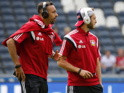 Karim Bellarabi (l.) und Hakan Çalhanoğlu stehen in der Kritik