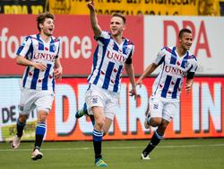 Branco van den Boomen juicht na zijn doelpunt. Vlak voor tijd schiet Van den Boomen Heerenveen op voorsprong tegen Roda. (03-04-2016)