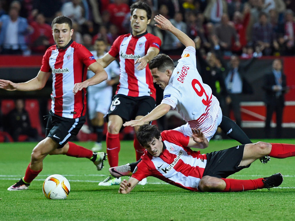Krachende Zweikämpfe zwischen Sevilla und Bilbao