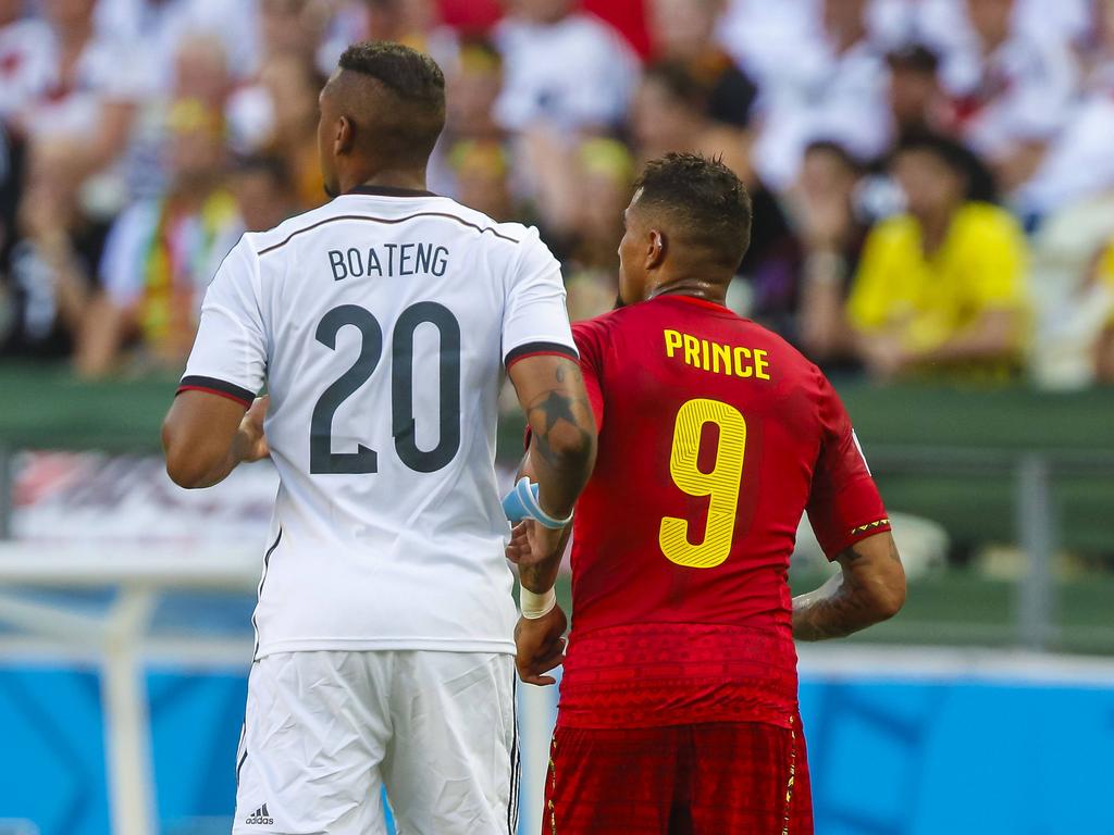 Jérôme Boateng (l.) en Kevin-Prince Boateng (r.) moesten het tijdens Duitsland - Ghana doen met een bijrol. Voetbal.com Foto van de Week. (21-6-2014)