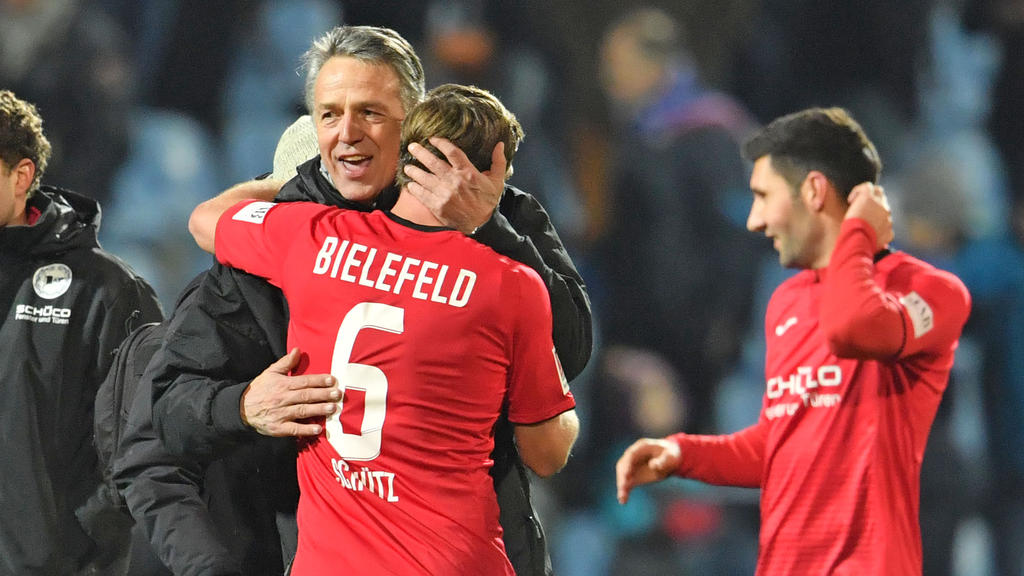 Bielefeld-Coach Uwe Neuhaus konnte zufrieden sein Bielefeld-Coach Uwe Neuhaus konnte zufrieden sein