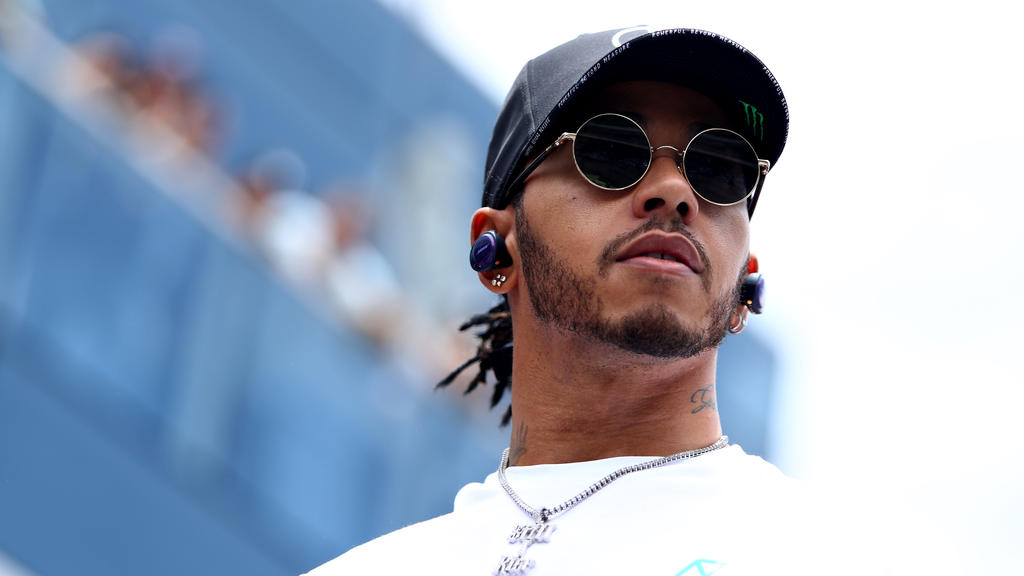 Lewis Hamilton führt die Formel 1 an Lewis Hamilton führt die Formel 1 an
