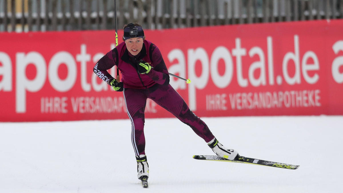 Auch nach ihrer aktiven Karriere im Biathlon noch gerne auf den Skiern: Olympiasiegerin Laura Dahlmeier