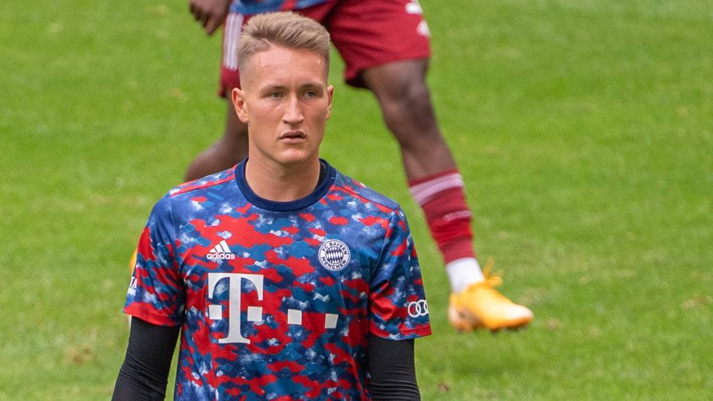 Ron-Thorben Hoffmann steht noch bis zum Sommer 2023 beim FC Bayern unter Vertrag Ron-Thorben Hoffmann steht noch bis zum Sommer 2023 beim FC Bayern unter Vertrag