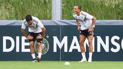 Ilkay Gündogan (l.) tut sich im Umgang mit der Coronakrise schwer