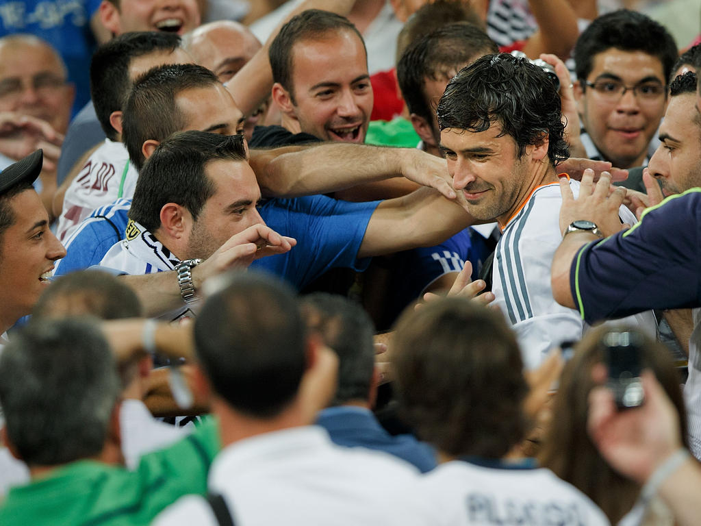 Raúl al final de un amistoso del Al Sadd ante el Real Madrid en el Bernabéu. (Foto: Getty)