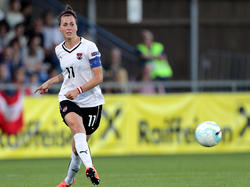 Viktoria Schnaderbeck ist im ÖFB-Frauen-Nationalteam als Kapitänin, Rückhalt in der Defensive und wichtige Wortführerin gefragt