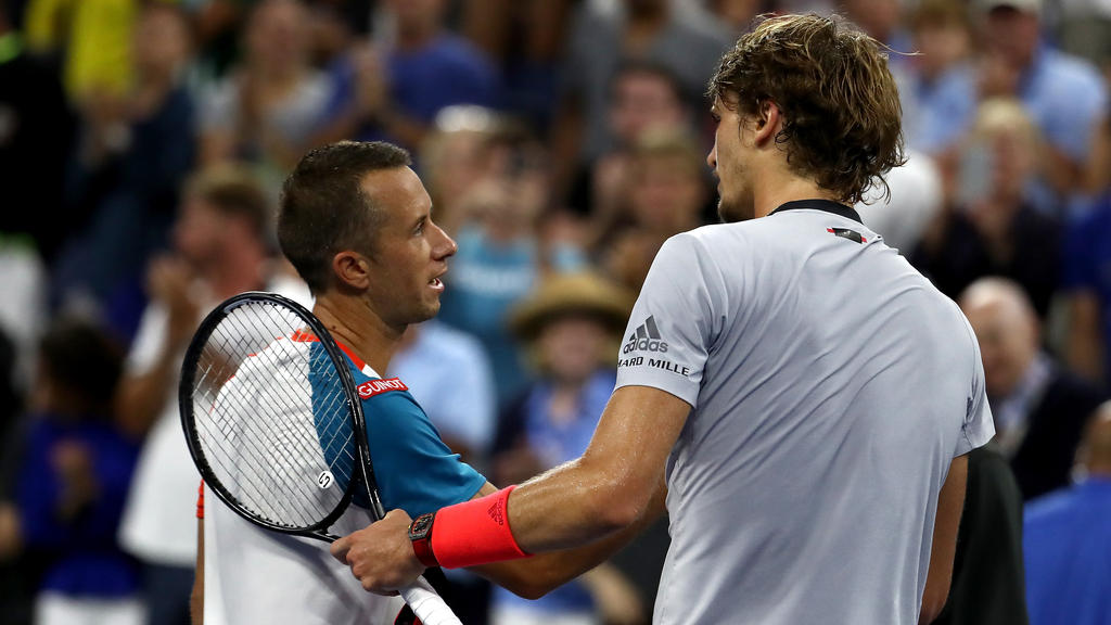 Kohlschreiber (li.) setzte sich im deutschen Duell gegen Zverev durch