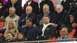Manuel Neuer muss die Spiele des FC Bayern derzeit von der Tribüne aus verfolgen