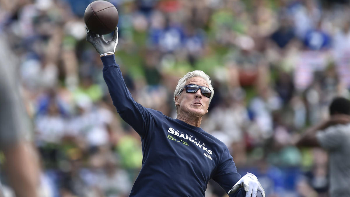 Seahawks-Coach Pete Carroll wirft im Training gerne mal ein paar Pässe
