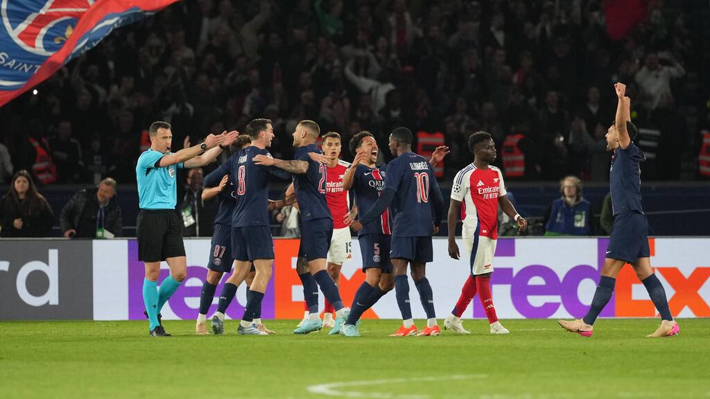 Im Moment des Abpfiffs bracht bei PSG großer Jubel aus Im Moment des Abpfiffs bracht bei PSG großer Jubel aus