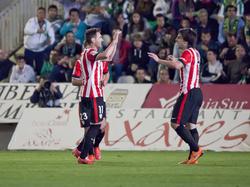 Ibai (izq.) y Beñat (dcha.) celebran el único gol del encuentro. (Foto: Imago)