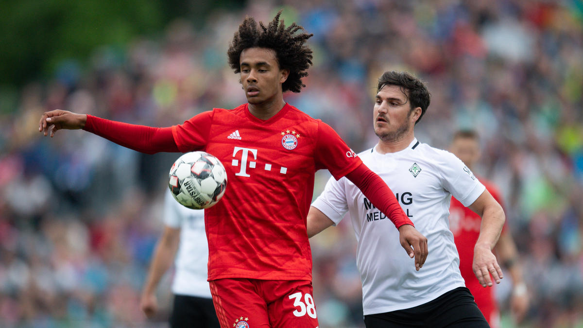 Joshua Zirkzee könnte den FC Bayern vorübergehend verlassen Joshua Zirkzee könnte den FC Bayern vorübergehend verlassen
