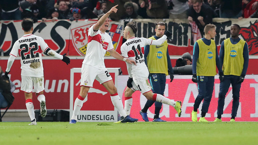 Mario Gomez bejubelt seinen zweiten Treffer für den VfB Stuttgart gegen Hertha BSC