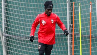 Nathanaël Mbuku wechselt auf Leihbasis vom FCA zu Saint-Étienne