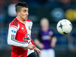 Bilal Başaçıkoğlu in balbezit namens Feyenoord tijdens de benefietwedstrijd tegen FC Emmen. (04-01-15)