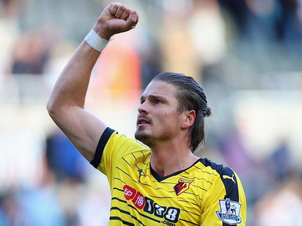 Sebastian Prödl jubelt über den Aufstieg mit Watford im FA-Cup