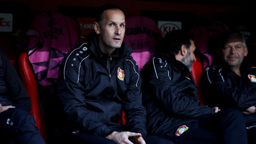 Trainer Heiko Herrlich von Bayer Leverkusen hofft auf Rückkehr der Verletzten