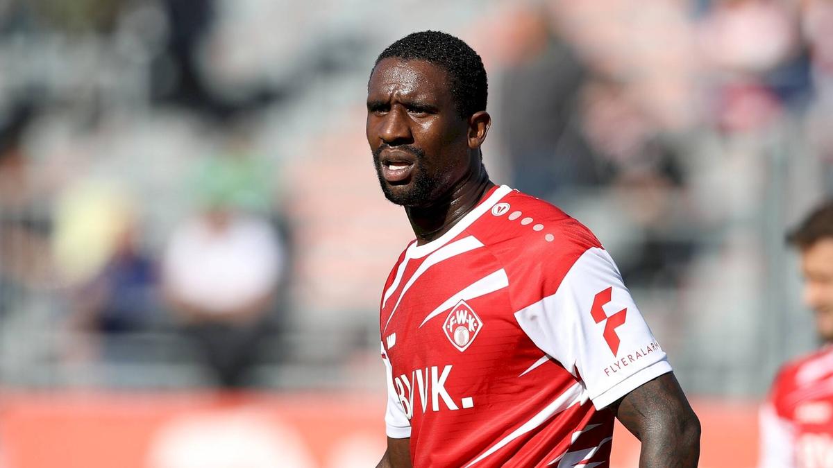 Douglas wurde fälschlicherweise positiv getestet Douglas wurde fälschlicherweise positiv getestet