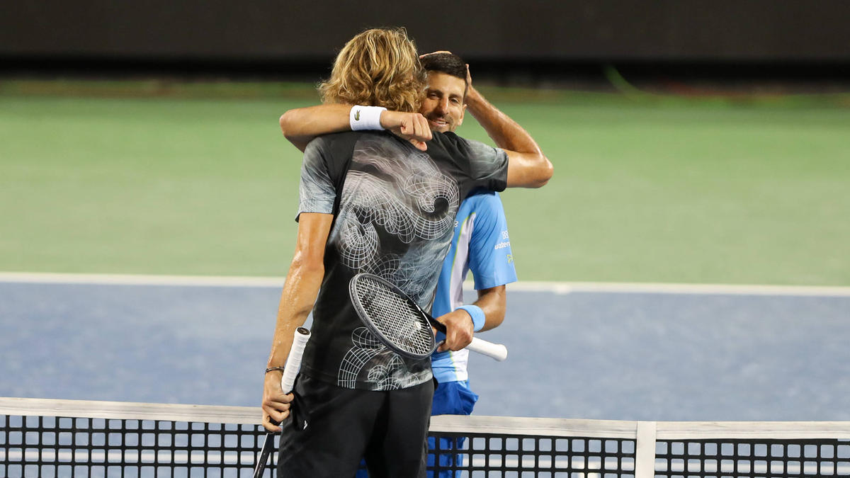 Die Tennis-Stars Alexander Zverev und Novak Djokovic schätzen sich