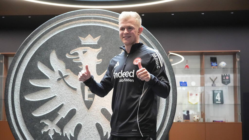 Jonathan Burkardt ist bereit für sein Kapitel bei Eintracht Frankfurt Jonathan Burkardt ist bereit für sein Kapitel bei Eintracht Frankfurt