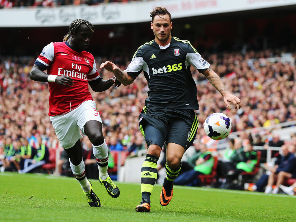 Marko Arnautović konnte gegen Arsenals Bacary Sagna einige Akzente setzen Marko Arnautović konnte gegen Arsenals Bacary Sagna einige Akzente setzen