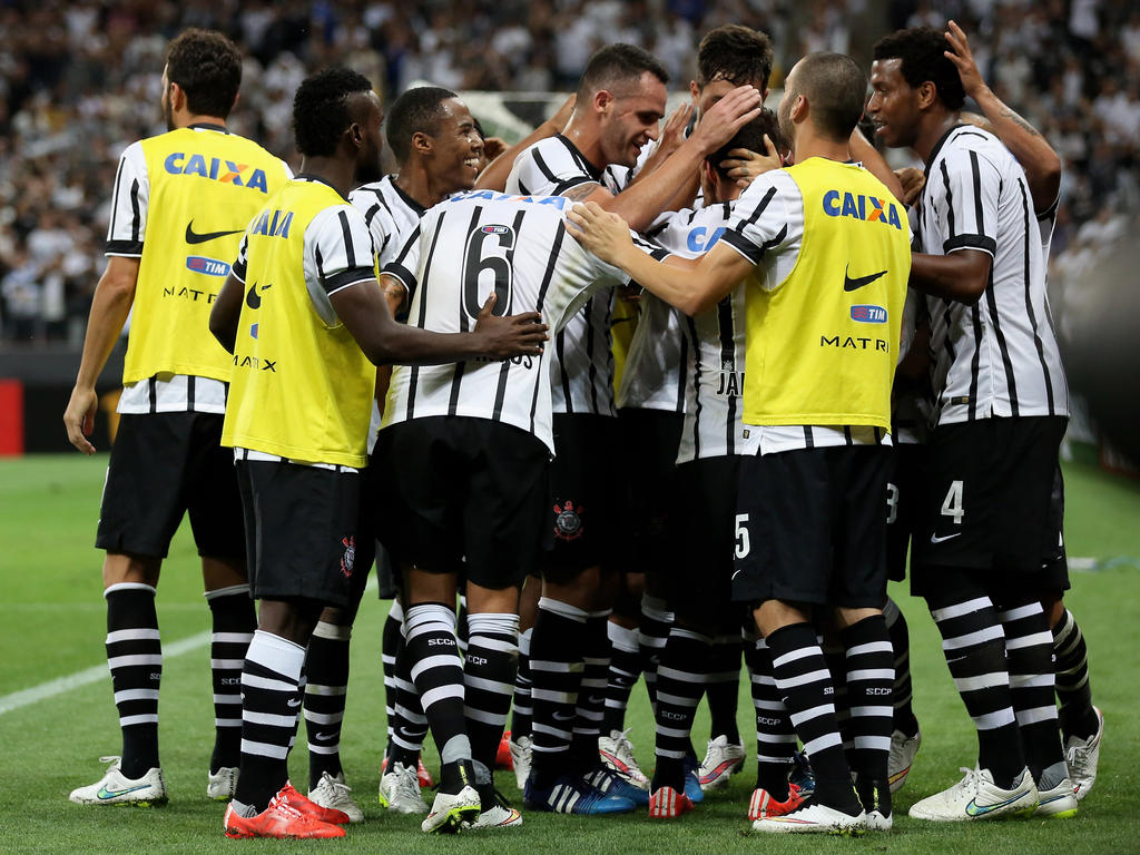 Los jugadores del Corinthians celebran un gol. (Foto: Imago)