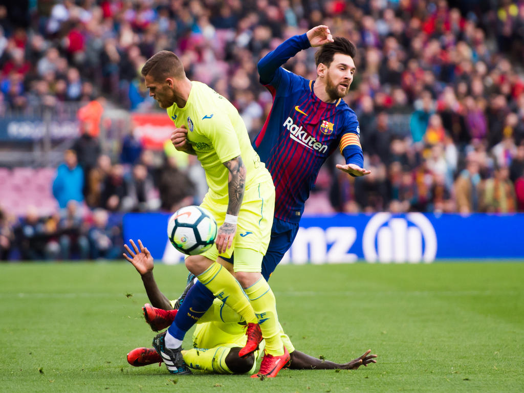 Messi no encontró un hueco entre los defensas del Getafe. (Foto: Getty)