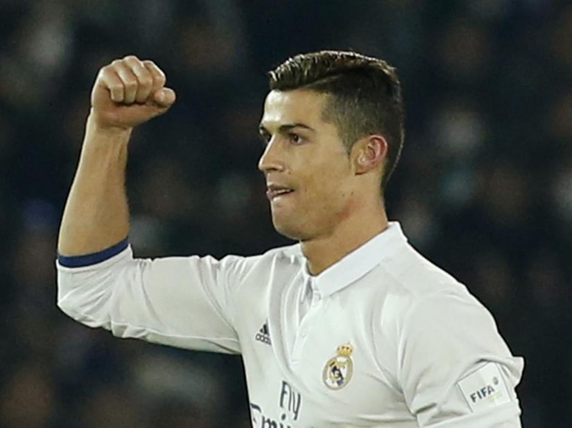 Cristiano Ronaldo juicht na een treffer van Real Madrid in de finale op het WK voor clubteams in Japan. (18-12-2016) Cristiano Ronaldo juicht na een treffer van Real Madrid in de finale op het WK voor clubteams in Japan. (18-12-2016)