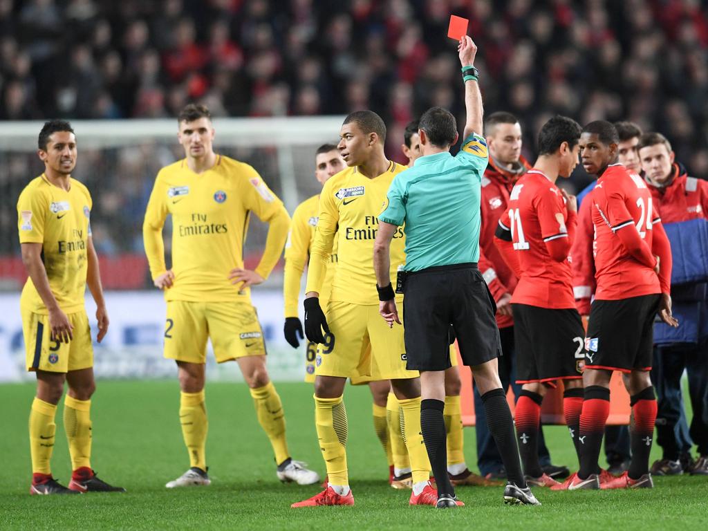 Mbappé fue expulsado contra el Rennes. (Foto: Imago)
