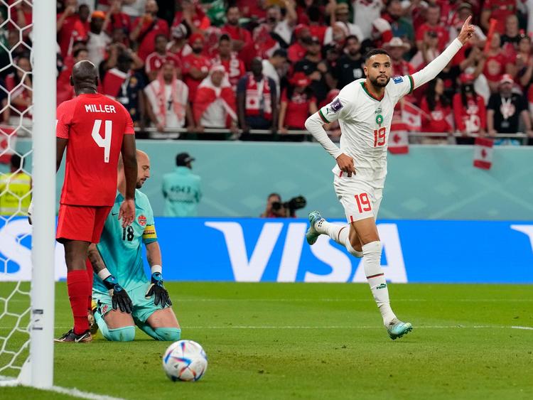 Youssef En-Nesyri (r) schoss Marokko zum Sieg gegen Kanada.