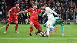 Matthijs de Ligt (M.) überzeugte gegen Lionel Messi und Paris Saint-Germain