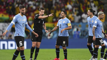 Zwei Vorlagen von Luis Suárez (M.) reichten nicht zum Weiterkommen für Uruguay
