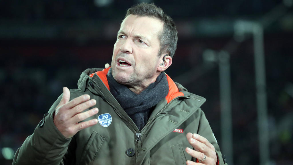 Lothar Matthäus schießt gegen den FC Schalke 04 Lothar Matthäus schießt gegen den FC Schalke 04