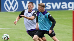 VfB-Verteidiger Waldemar Anton (li.) befindet sich derzeit beim DFB-Team