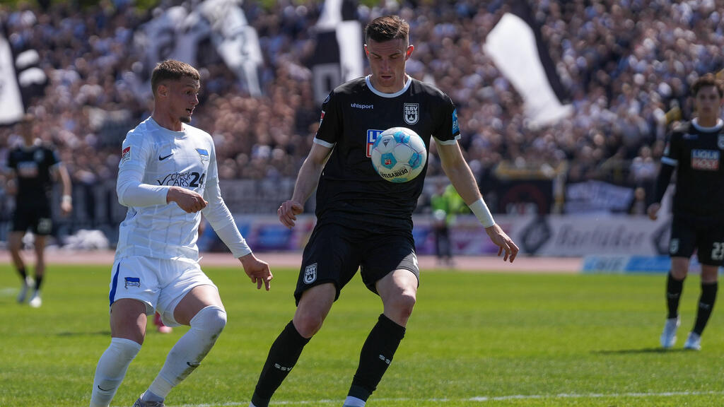 Niklas Kolbe (r.) und Michael Cuisance spielen demnächst gemeinsam bei Hertha BSC Niklas Kolbe (r.) und Michael Cuisance spielen demnächst gemeinsam bei Hertha BSC