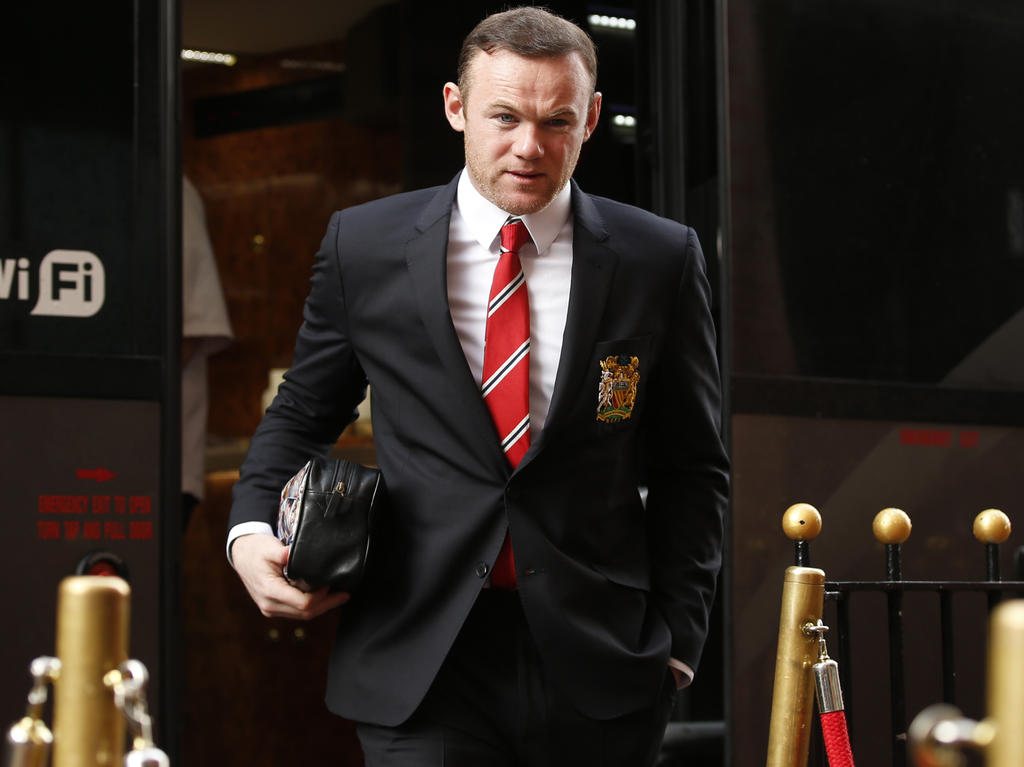 In pak betreedt Manchester United-aanvoerder Wayne Rooney het Stadium of Light voor het competitieduel met Sunderland. (13-02-2016)