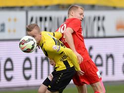 Florent Hadergjonaj Rücken an Rücken mit Thuns Gaetan Karlen