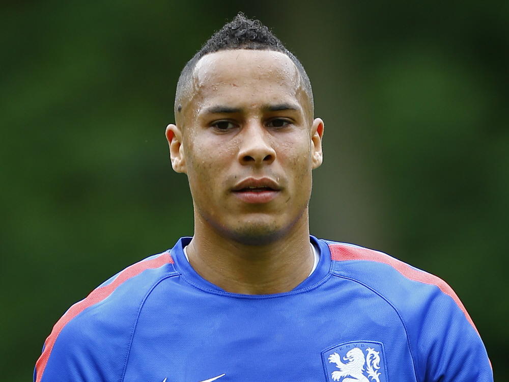 Tjaronn Chery tijdens een training van het Nederlands elftal in voorbereiding op het oefenduel met de Verenigde Staten. (27-05-2015)