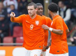 Jong Oranje is veel sterker dan tegenstander Cyprus en daar profiteert Vincent Janssen van. Hij scoorde de 2-0. (04-09-2015)