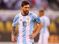Messi ama demasiado a su país y a la camiseta albiceleste para retirarse. (Foto: Getty)