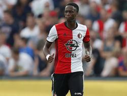 Terence Kongolo zoekt naar oplossingen tijdens het competitieduel Feyenoord - Excelsior (27-08-2016).