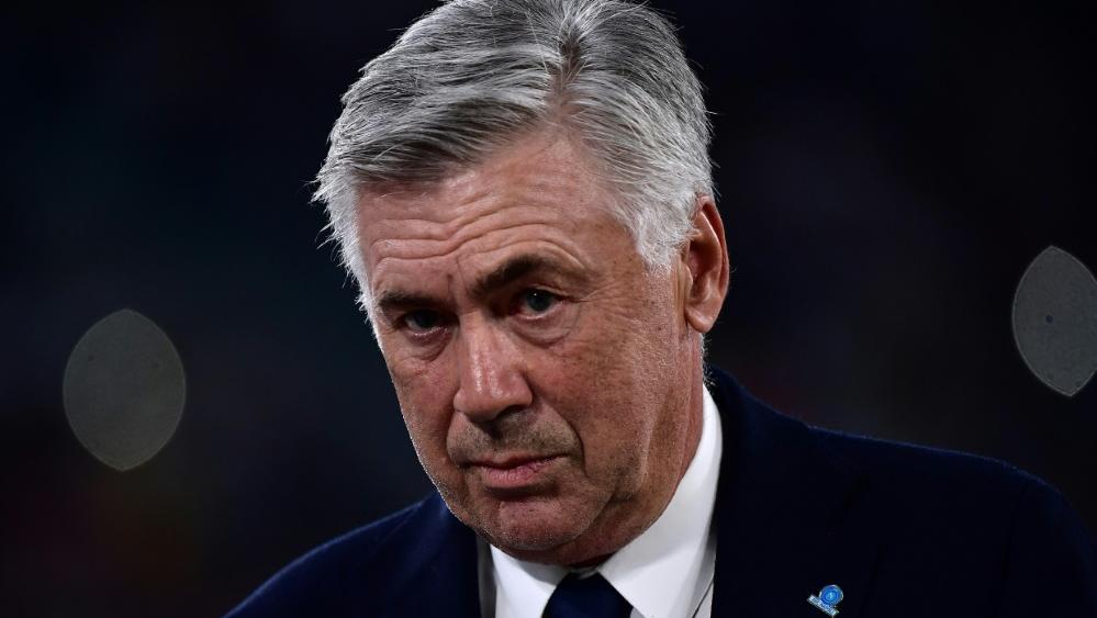 Carlo Ancelotti kritisiert den Kabinenzustand Carlo Ancelotti kritisiert den Kabinenzustand