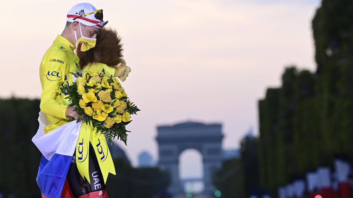 Tadej Pogacar hat die Tour de France sensationell gewonnen Tadej Pogacar hat die Tour de France sensationell gewonnen