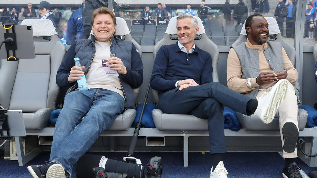 Youri Mulder (li.) ist derzeit Direktor Profifußball beim FC Schalke 04 Youri Mulder (li.) ist derzeit Direktor Profifußball beim FC Schalke 04