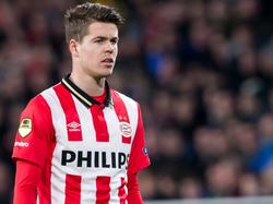 De middenvelder maakt in het bekerduel met FC Utrecht zijn eerste minuten voor PSV. (04-02-2016)