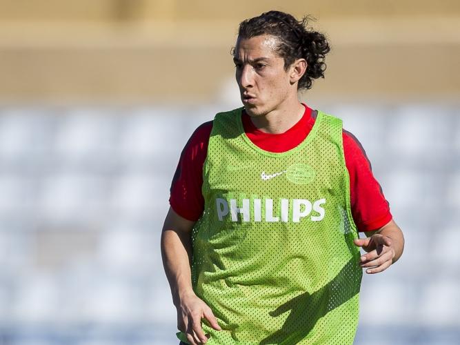 Andrès Guardado op de training van PSV in de winterstop van het seizoen 2014/2015. (07-01-2015) Andrès Guardado op de training van PSV in de winterstop van het seizoen 2014/2015. (07-01-2015)